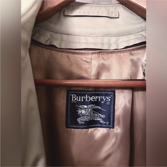 Vintage Burberrys’ Trench Coat - Made in England - Picture 3 of 13